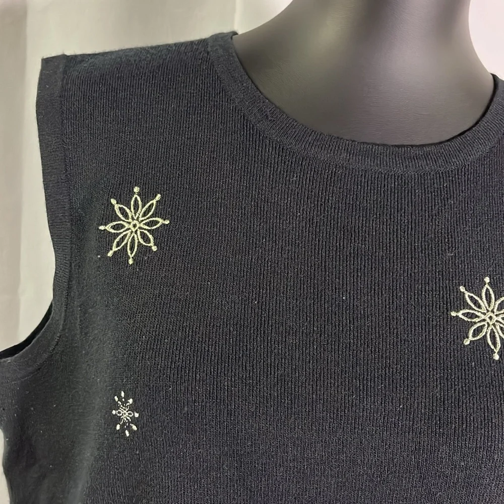 CJ Banks Black Embroidered Snowflake Print Sleeveless Shell Sweater